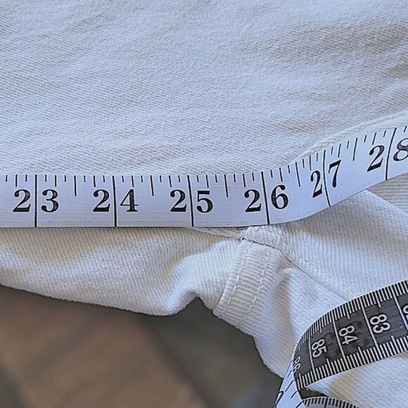 Levi's White Wedgie Fit Ankle Jeans size 25 - Picture 13 of 16